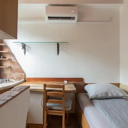 Cozy, Bright And Affordable Single - Free Parking Apartamento *